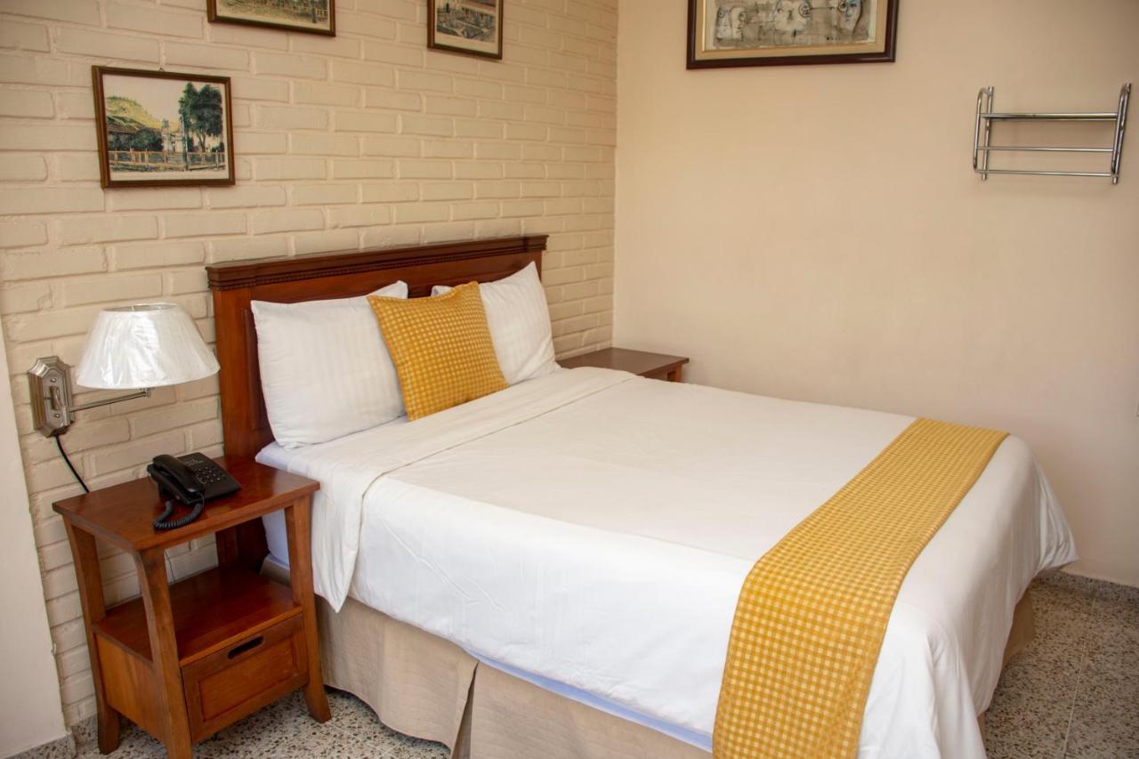 Hotel Mac Arthur テグシガルパ エクステリア 写真