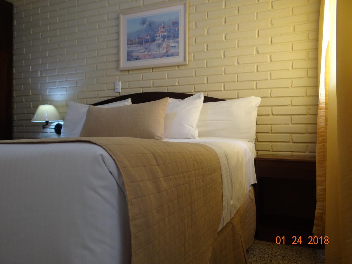Hotel Mac Arthur テグシガルパ 部屋 写真